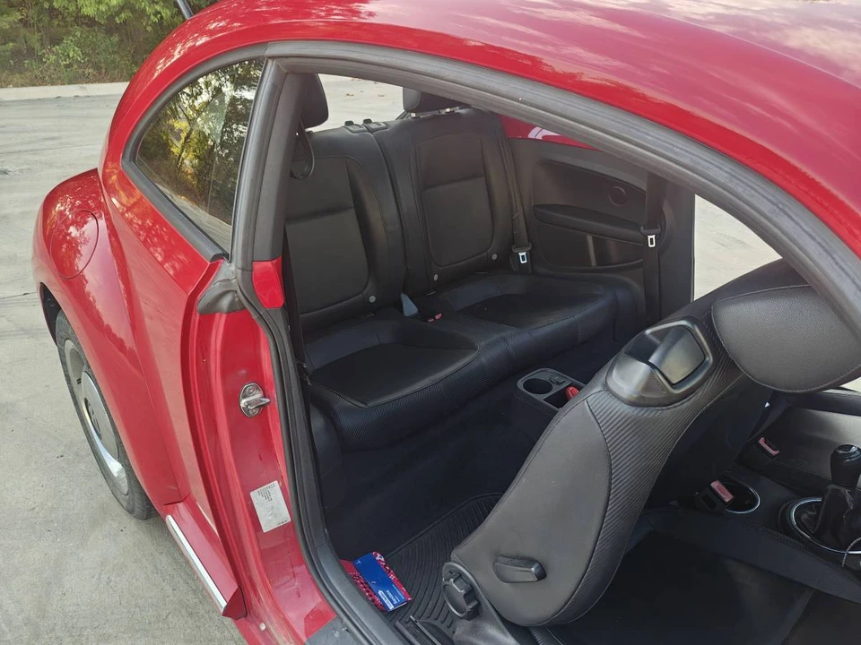 2012 Volkswagen A5 Beetle - Image 5 of 9