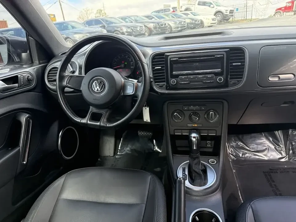 2012 Volkswagen A5 Beetle - Image 6 of 9
