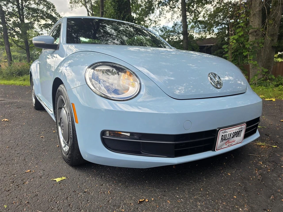 2012 Volkswagen A5 Beetle - Image 12 of 31