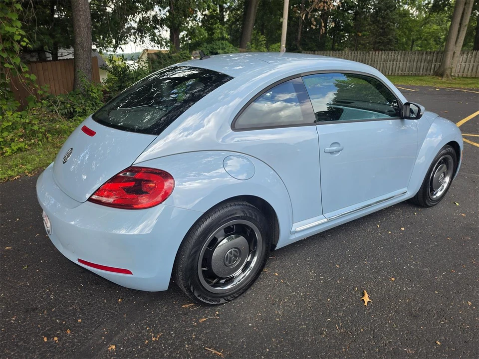 2012 Volkswagen A5 Beetle - Image 16 of 31