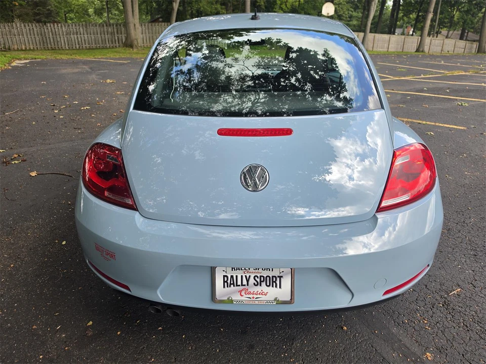 2012 Volkswagen A5 Beetle - Image 18 of 31