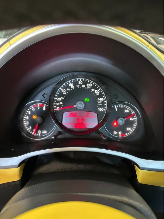 2012 Volkswagen A5 Beetle - Image 11 of 14