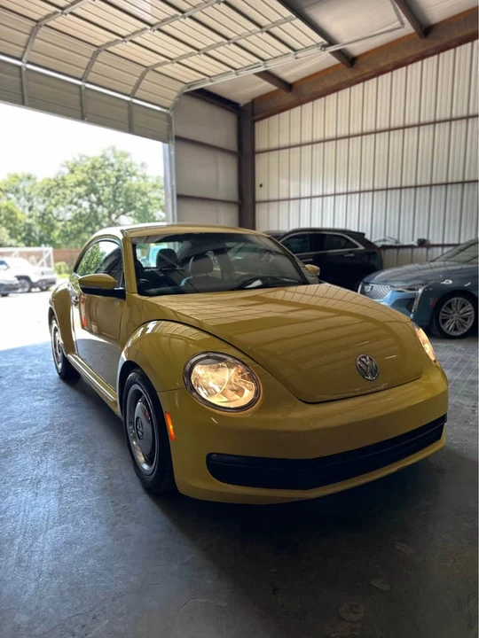 2012 Volkswagen A5 Beetle - Image 2 of 14