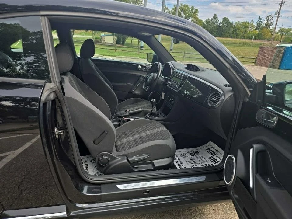 2012 Volkswagen A5 Beetle - Image 19 of 20