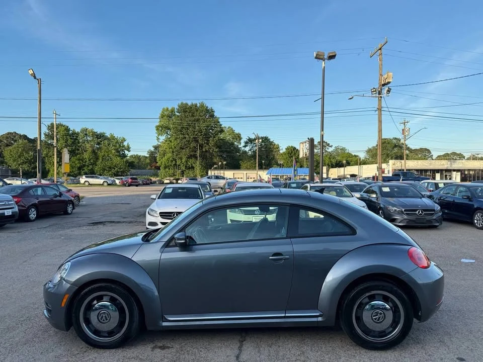 2012 Volkswagen A5 Beetle - Image 9 of 17