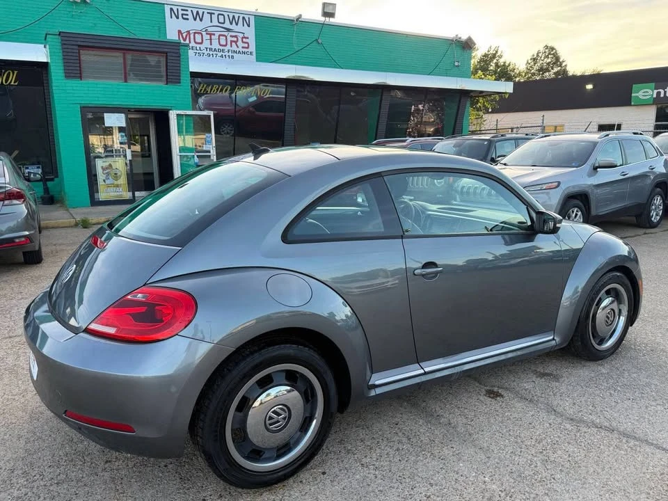 2012 Volkswagen A5 Beetle - Image 6 of 17