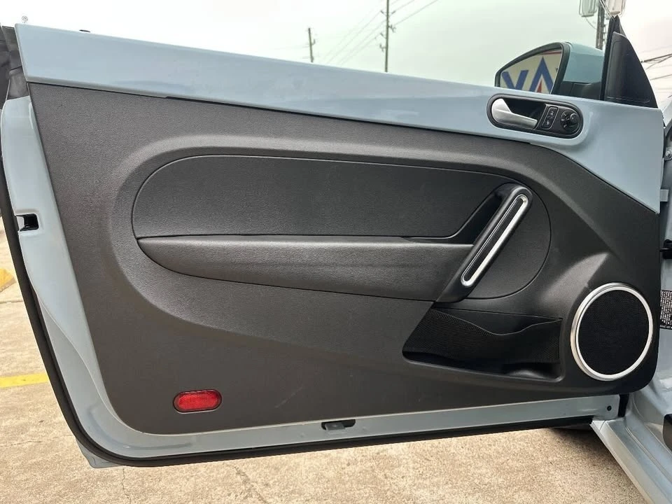2012 Volkswagen A5 Beetle - Image 14 of 20