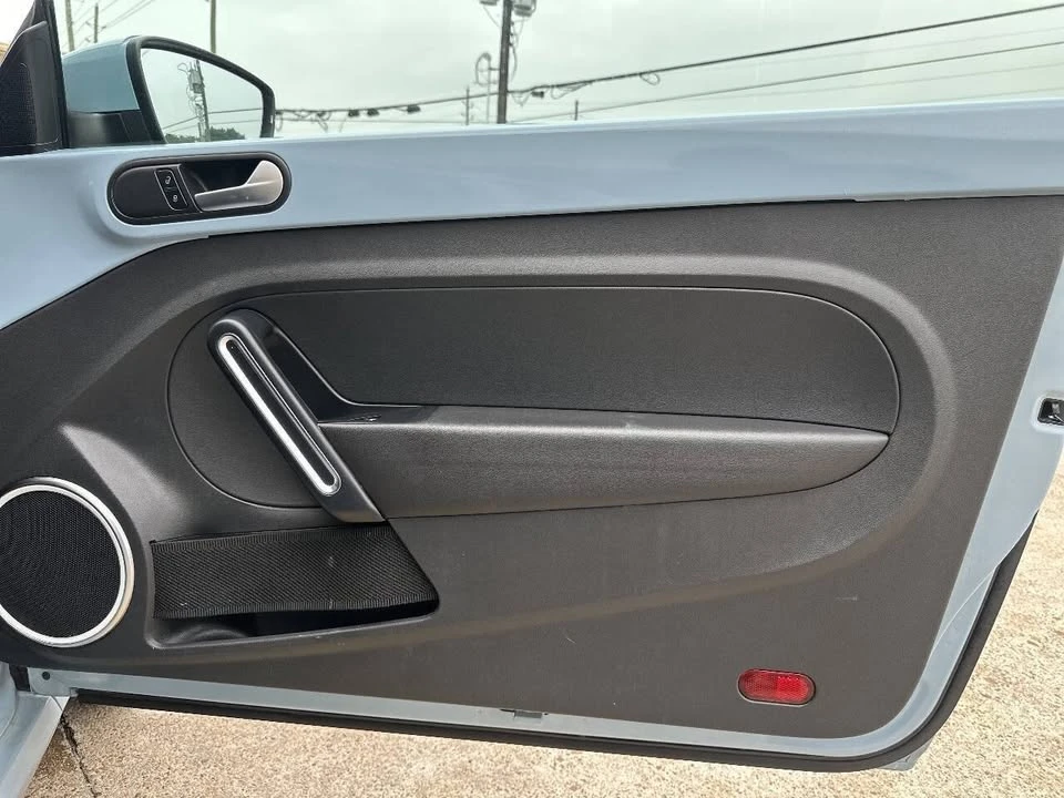 2012 Volkswagen A5 Beetle - Image 19 of 20