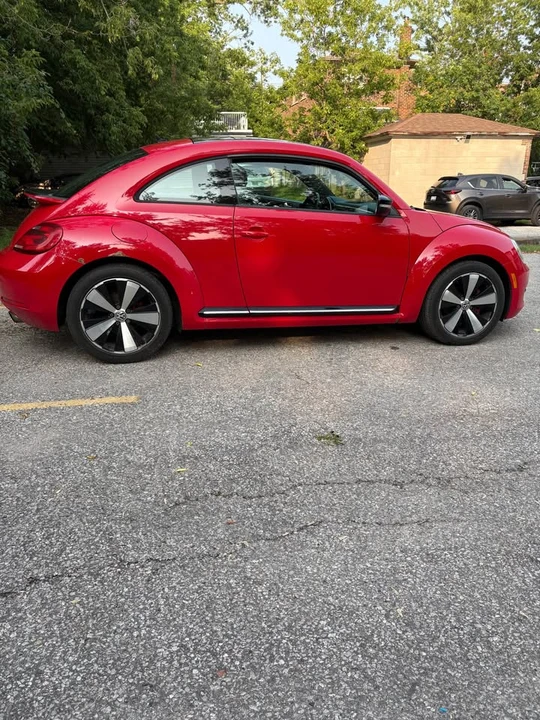 2012 Volkswagen A5 Beetle - Image 6 of 10
