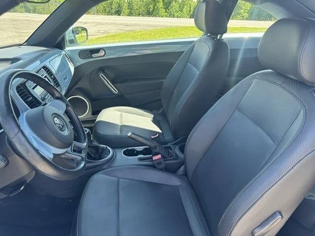 2012 Volkswagen A5 Beetle - Image 19 of 20