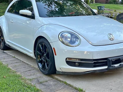 2012 Volkswagen Beetle 1.8T Classic Hatchback 2D