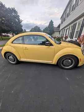 2012 Volkswagen Beetle 1.8T Classic Hatchback 2D