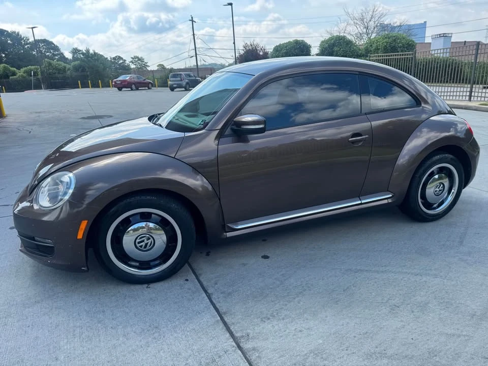 2012 Volkswagen A5 Beetle - Image 2 of 8