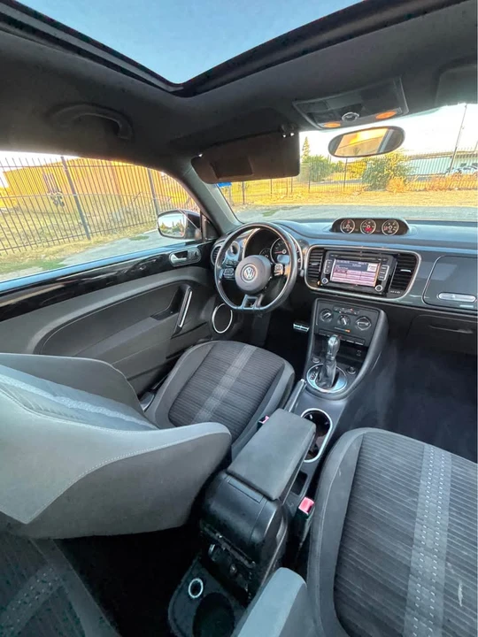 2012 Volkswagen A5 Beetle - Image 10 of 13