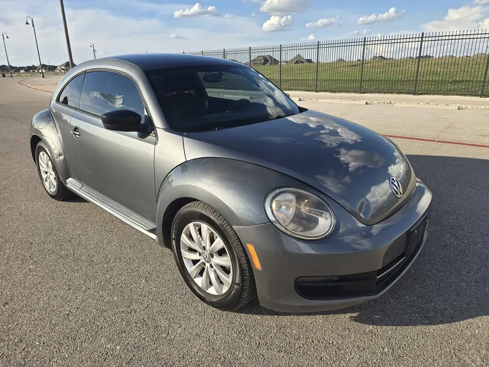 2012 Volkswagen A5 Beetle - Image 2 of 7