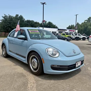 2012 Volkswagen Beetle 1.8T Hatchback 2D