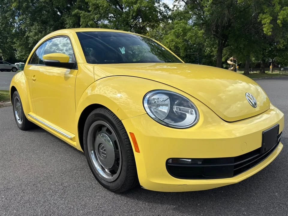 2012 Volkswagen A5 Beetle - Image 6 of 16