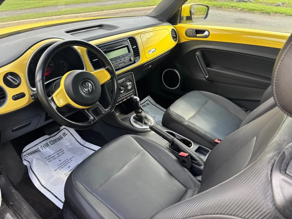 2012 Volkswagen A5 Beetle - Image 11 of 16