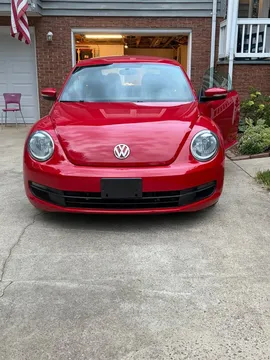 2012 Volkswagen Beetle 1.8T Hatchback 2D