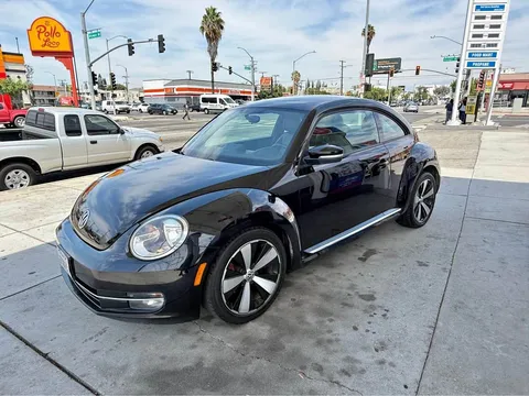 2012 Volkswagen Beetle 1.8T SE Hatchback 2D