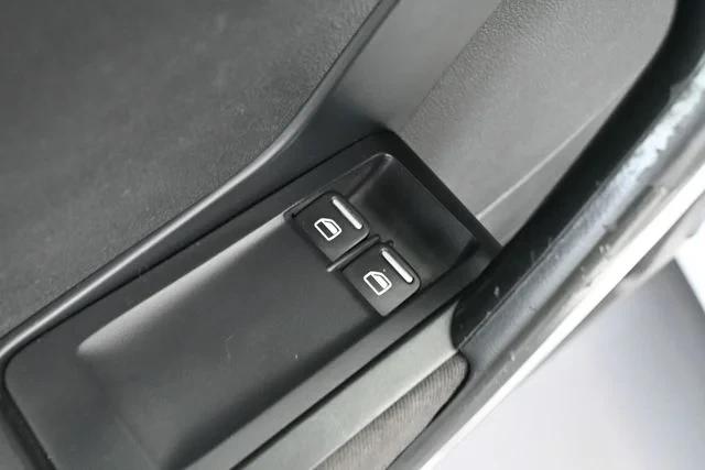 2012 Volkswagen A5 Beetle - Image 18 of 20