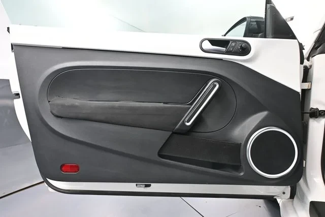 2012 Volkswagen A5 Beetle - Image 16 of 20
