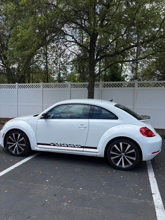 2012 Volkswagen A5 Beetle - Image 5 of 9