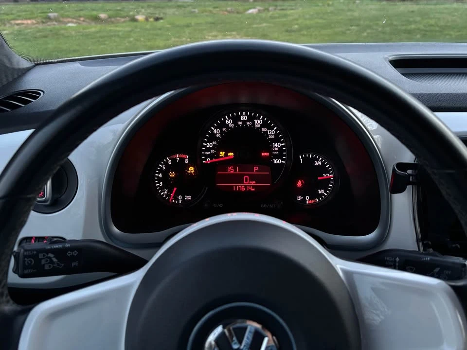 2012 Volkswagen A5 Beetle - Image 9 of 9