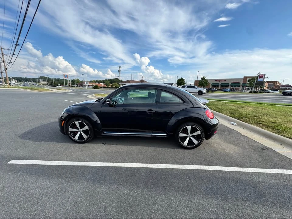 2012 Volkswagen A5 Beetle - Image 7 of 12