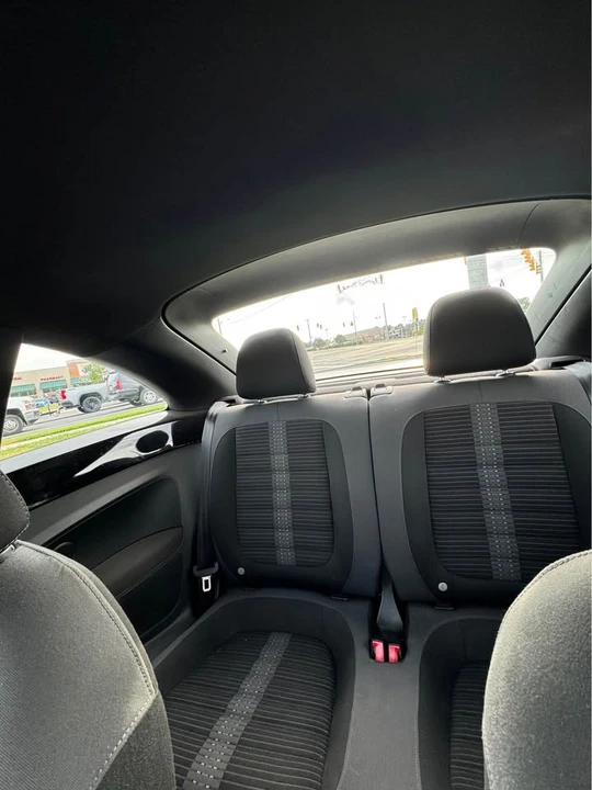 2012 Volkswagen A5 Beetle - Image 11 of 12