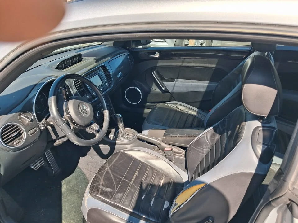 2012 Volkswagen A5 Beetle - Image 6 of 6
