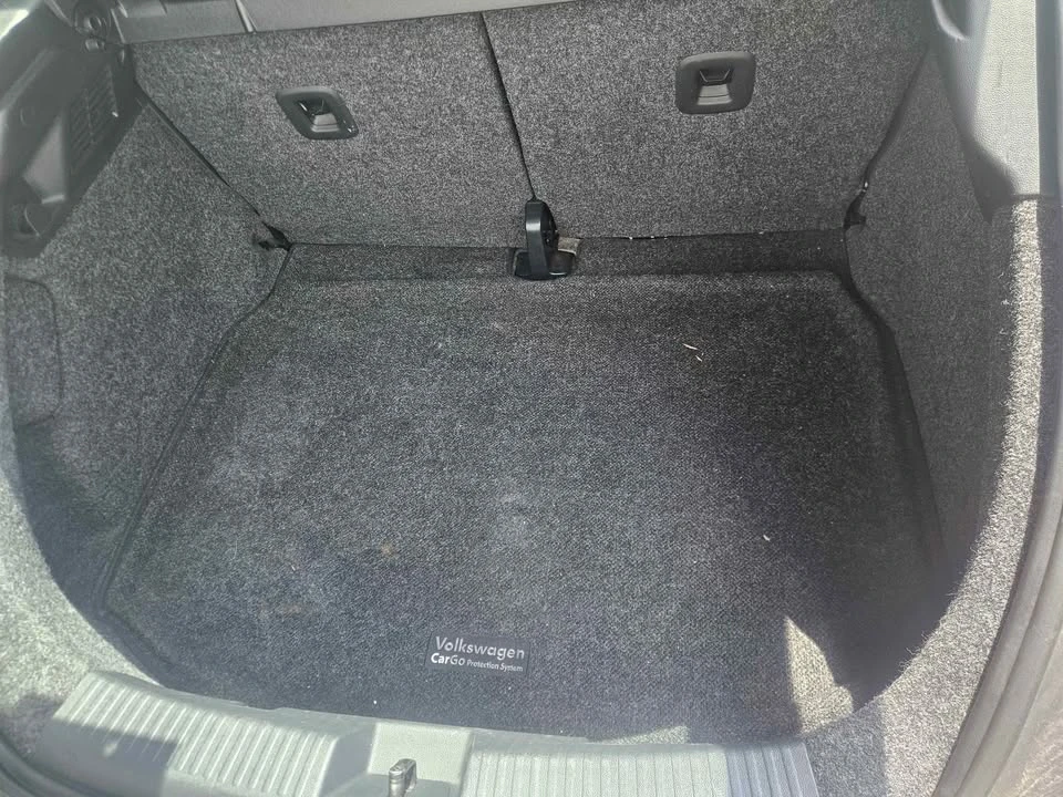 2012 Volkswagen A5 Beetle - Image 9 of 11