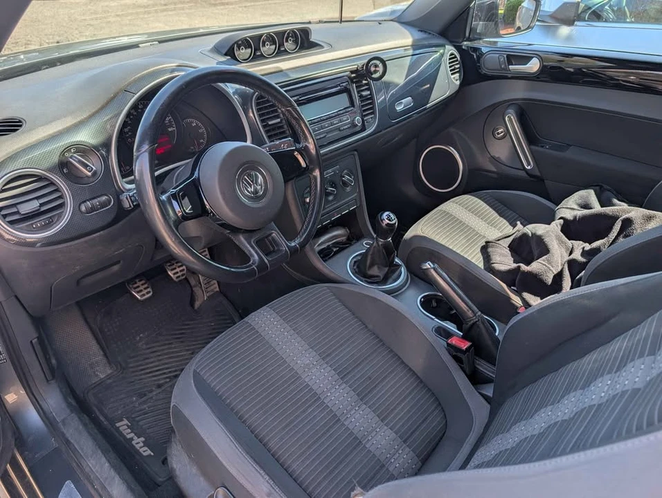 2012 Volkswagen A5 Beetle - Image 10 of 16