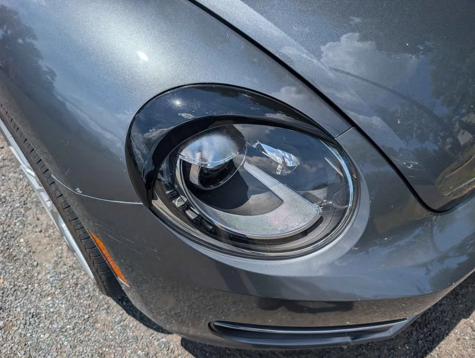 2012 Volkswagen A5 Beetle - Image 6 of 16