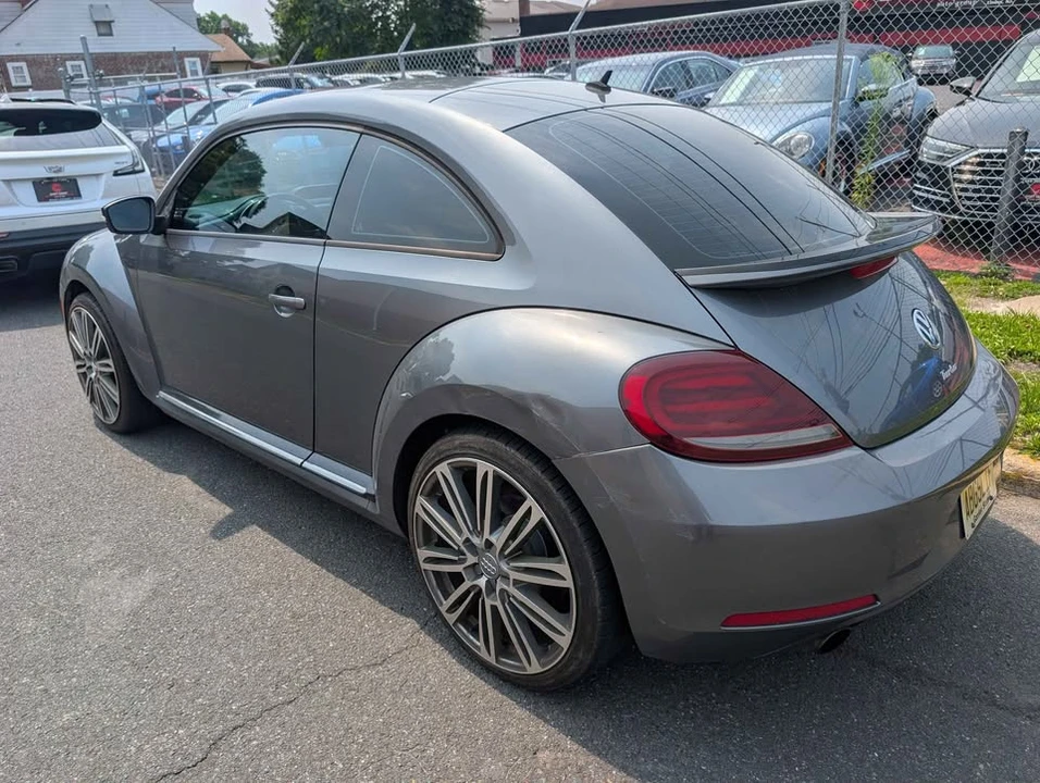 2012 Volkswagen A5 Beetle - Image 2 of 16
