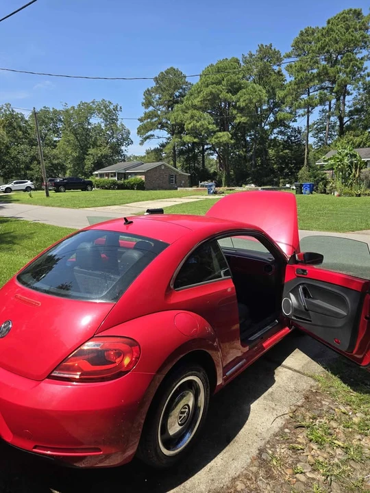 2012 Volkswagen A5 Beetle - Image 3 of 11