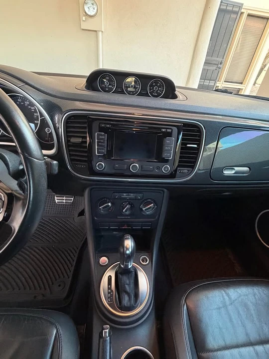 2012 Volkswagen A5 Beetle - Image 6 of 11