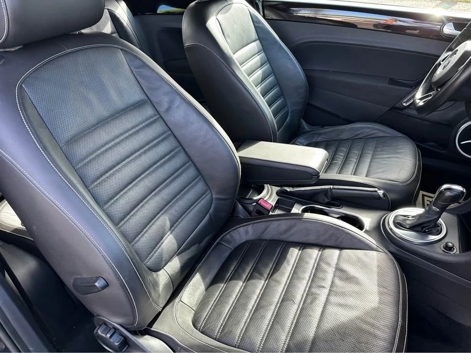 2012 Volkswagen A5 Beetle - Image 9 of 17