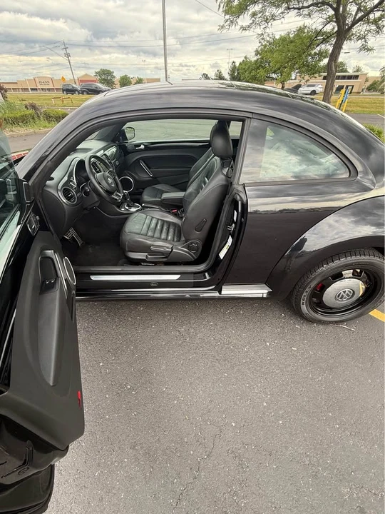 2012 Volkswagen A5 Beetle - Image 11 of 18