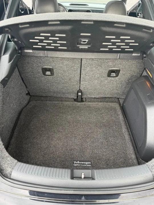 2012 Volkswagen A5 Beetle - Image 6 of 18