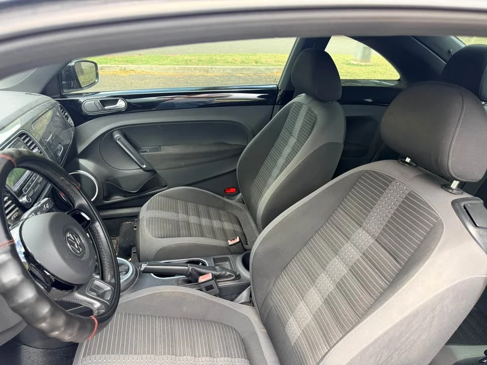2012 Volkswagen A5 Beetle - Image 7 of 10