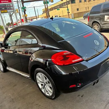2012 Volkswagen Beetle 2.0T Turbo Hatchback 2D
