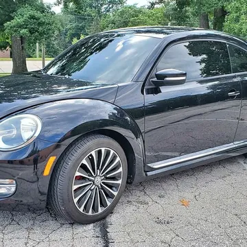 2012 Volkswagen Beetle 2.0T Turbo Hatchback 2D