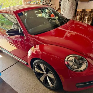 2012 Volkswagen Beetle 2.0T Turbo Hatchback 2D