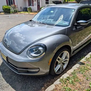 2012 Volkswagen Beetle 2.0T Turbo Hatchback 2D