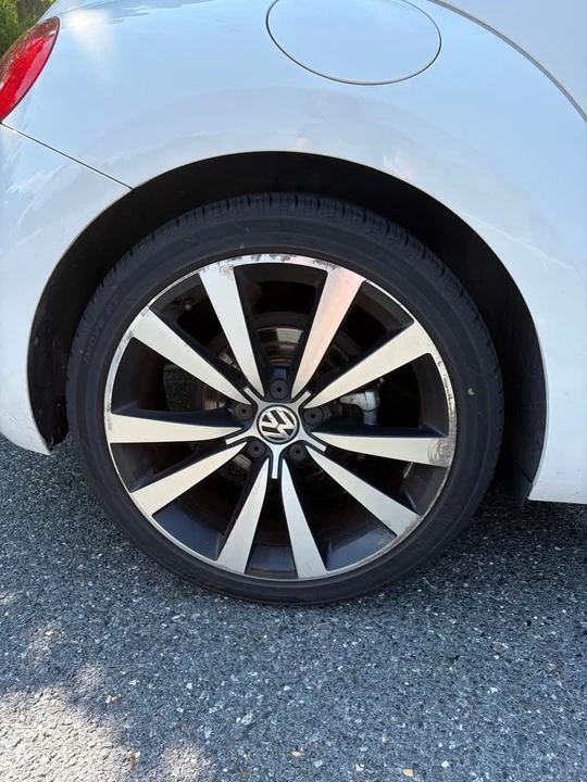 2012 Volkswagen A5 Beetle - Image 9 of 20
