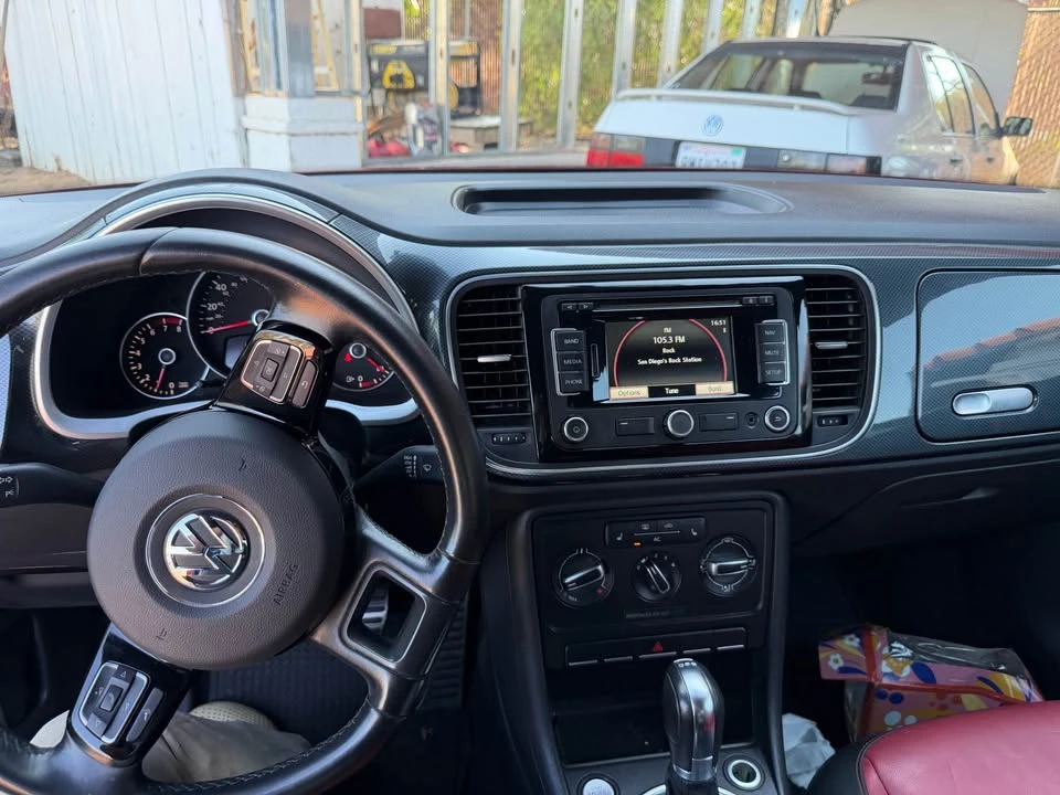 2012 Volkswagen A5 Beetle - Image 8 of 11