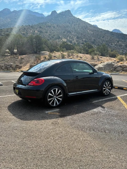 2012 Volkswagen A5 Beetle - Image 3 of 10