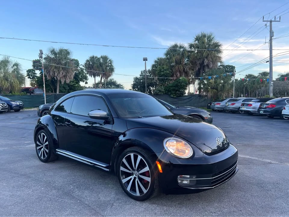 2012 Volkswagen A5 Beetle - Image 2 of 20