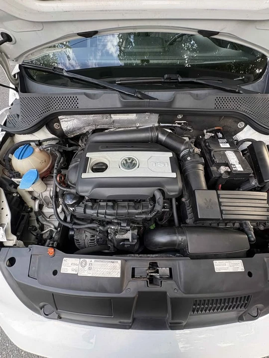 2012 Volkswagen A5 Beetle - Image 13 of 20
